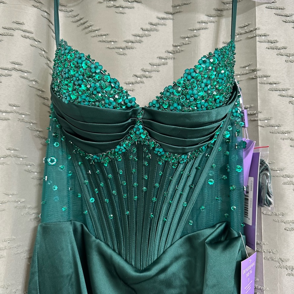 Elegant Green Embellished Dress prom